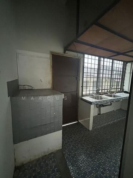 Shop / Office for Sale in Taman Sri Mawar 2 (Seremban) - Marcus Yeow - Kitchen - PropertyGuru.com.my