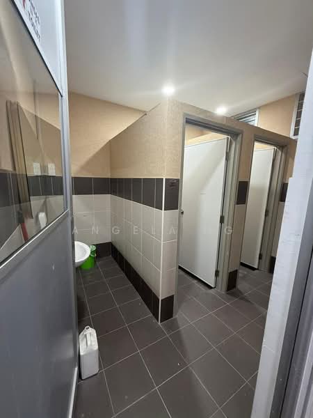 Shop / Office for Rent in Taman Impian Emas (Skudai) - Angela Ng - Bathroom - PropertyGuru.com.my
