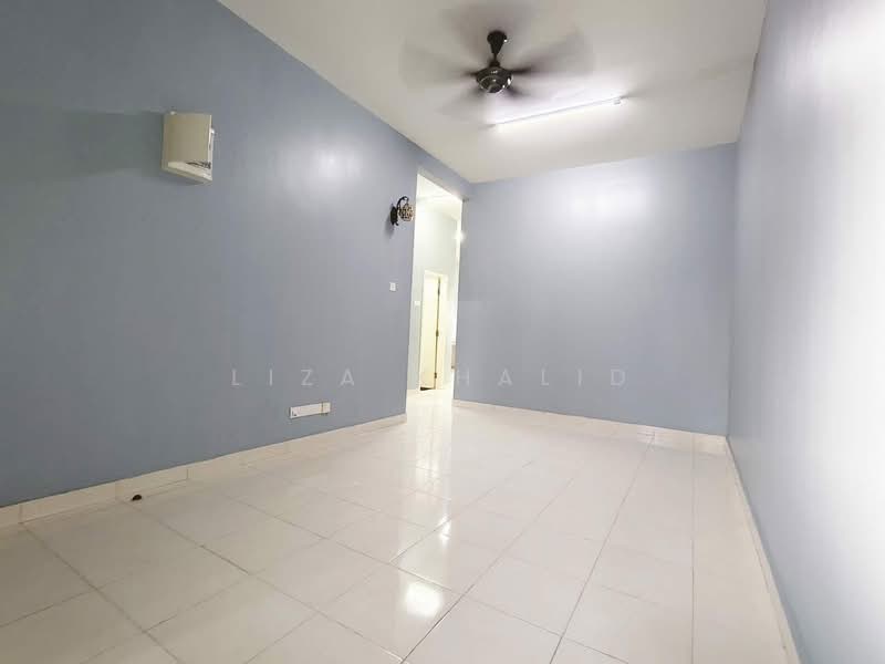 1-storey Terraced House for Sale in Saujana Utama (Puncak Alam) - Liza Khalid - PropertyGuru.com.my