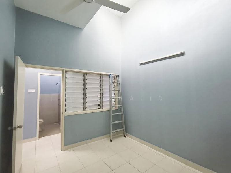 1-storey Terraced House for Sale in Saujana Utama (Puncak Alam) - Liza Khalid - PropertyGuru.com.my