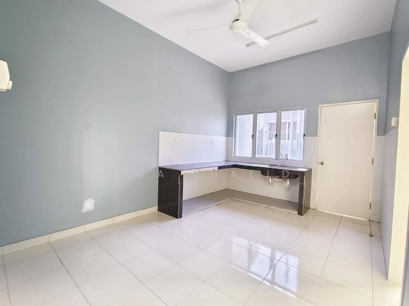 1-storey Terraced House for Sale in Saujana Utama (Puncak Alam) - Liza Khalid - PropertyGuru.com.my