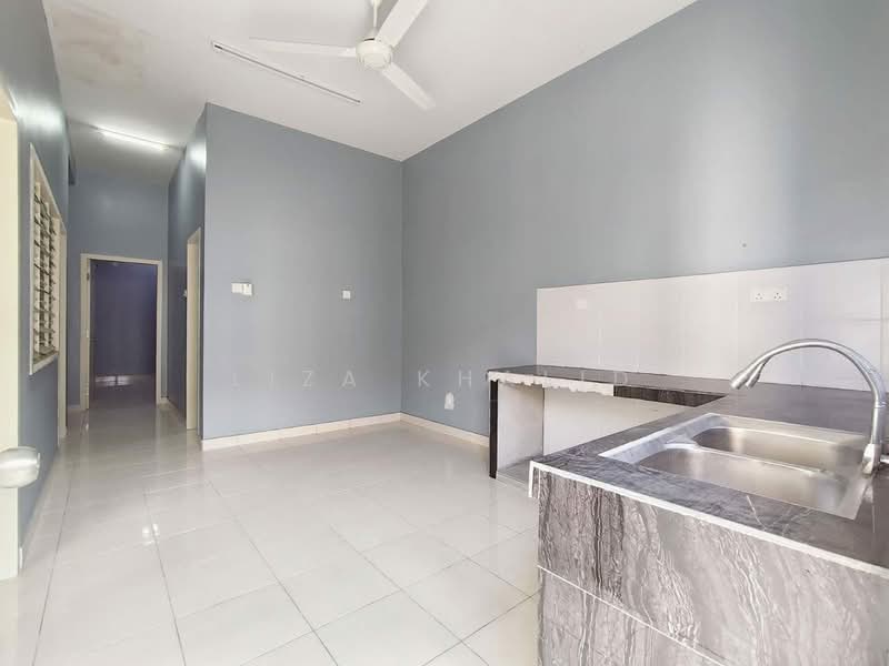 1-storey Terraced House for Sale in Saujana Utama (Puncak Alam) - Liza Khalid - PropertyGuru.com.my