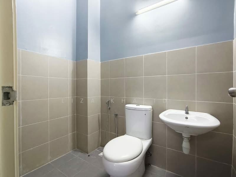 1-storey Terraced House for Sale in Saujana Utama (Puncak Alam) - Liza Khalid - PropertyGuru.com.my
