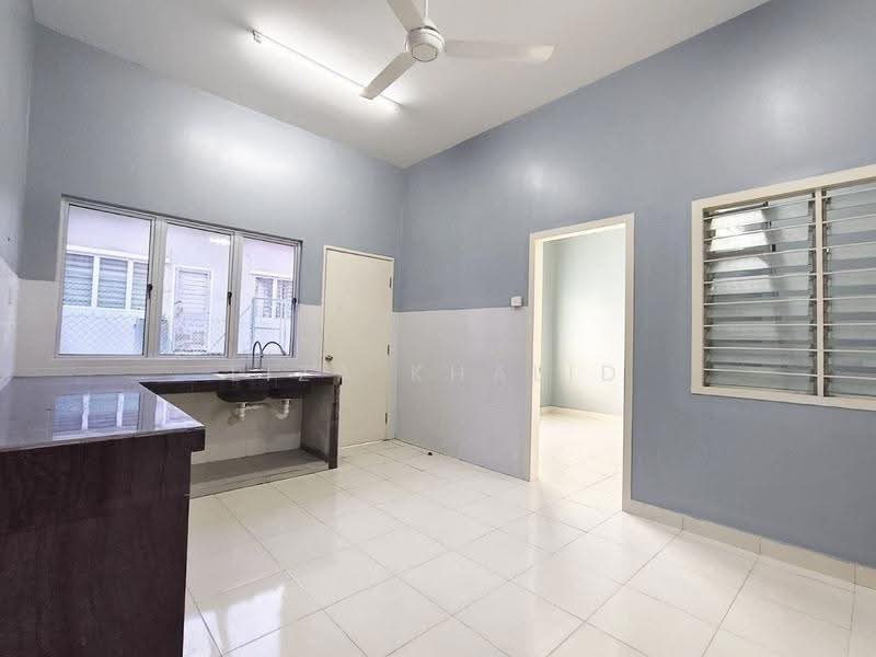 1-storey Terraced House for Sale in Saujana Utama (Puncak Alam) - Liza Khalid - PropertyGuru.com.my