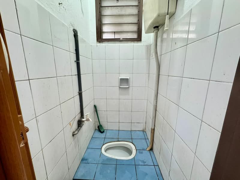2-storey Terraced House for Sale in Bandar Bukit Beruntung (Bukit Beruntung) - Samson Lee - Bathroom - PropertyGuru.com.my