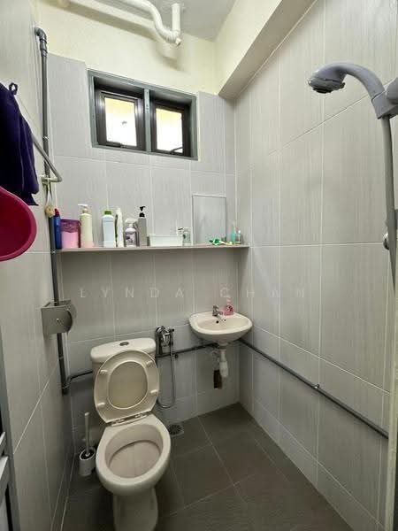 Pangsapuri untuk Dijual di Taman Jubilee Phase 5 - Lynda Chan - Bathroom - PropertyGuru.com.my