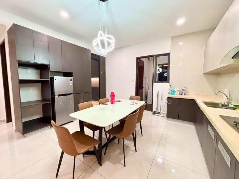 Condominium for Sale at Royal Strand @ Country Garden Danga Bay - Zephyr Khoo - Kitchen - PropertyGuru.com.my