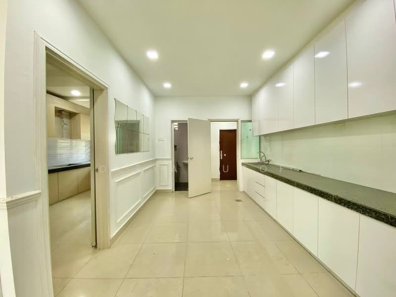 2-storey Terraced House for Sale in Kampung Sungai Jarom (Jenjarom) - Deeya Yusof - Kitchen - PropertyGuru.com.my