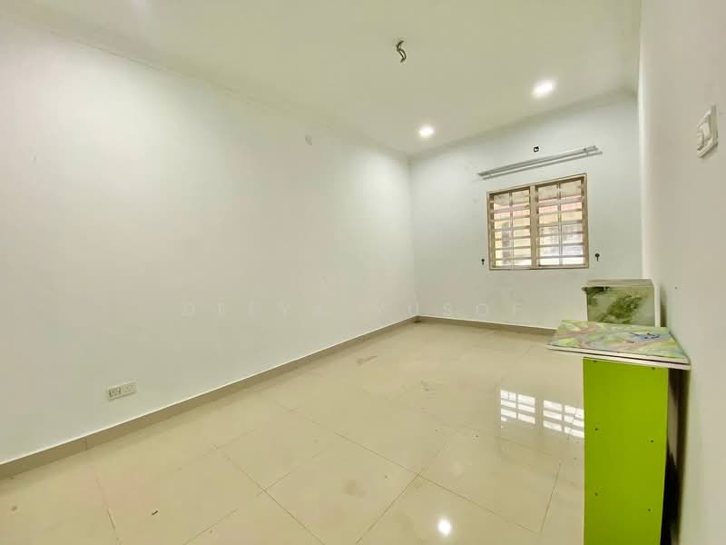 2-storey Terraced House for Sale in Kampung Sungai Jarom (Jenjarom) - Deeya Yusof - Interior - PropertyGuru.com.my