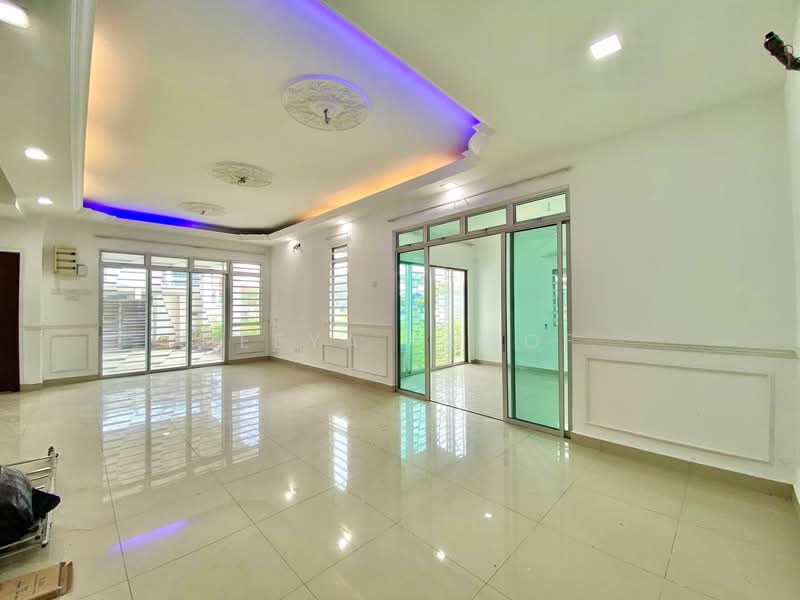 2-storey Terraced House for Sale in Kampung Sungai Jarom (Jenjarom) - Deeya Yusof - Living Room - PropertyGuru.com.my