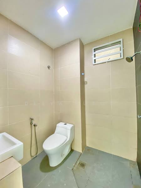 2-storey Terraced House for Sale in Kampung Sungai Jarom (Jenjarom) - Deeya Yusof - Bathroom - PropertyGuru.com.my