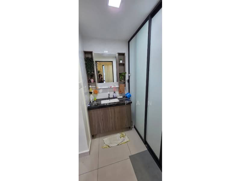 Service Residence for Rent at Country Garden Central Park - Pan Pan - Bathroom - PropertyGuru.com.my