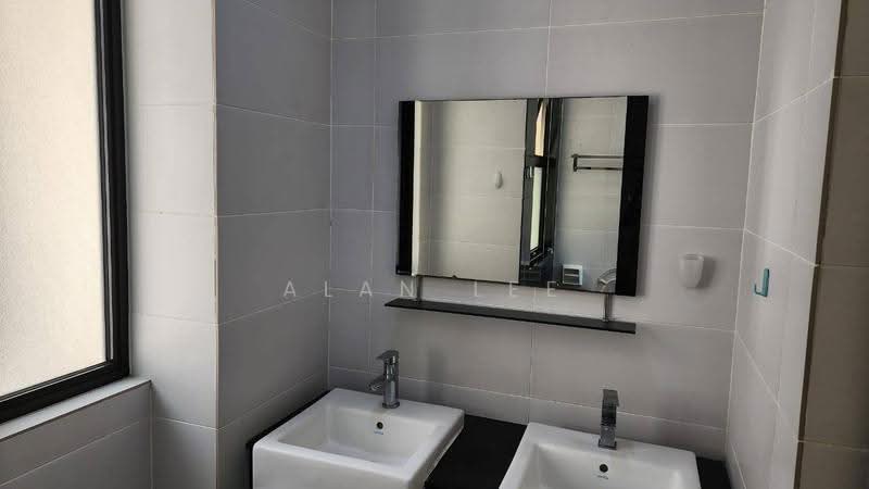 2-storey Terraced House for Sale in East Ledang (Iskandar Puteri (Nusajaya)) - Alan Lee - Bathroom - PropertyGuru.com.my