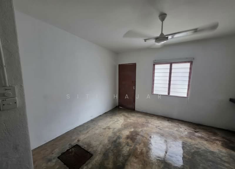 Rumah Teres 2-Tingkat untuk Dijual di Taman Sri Muda (Shah Alam) - Siti Hajar - Interior - PropertyGuru.com.my