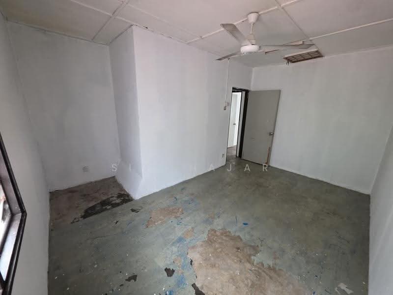Rumah Teres 2-Tingkat untuk Dijual di Taman Sri Muda (Shah Alam) - Siti Hajar - Interior - PropertyGuru.com.my