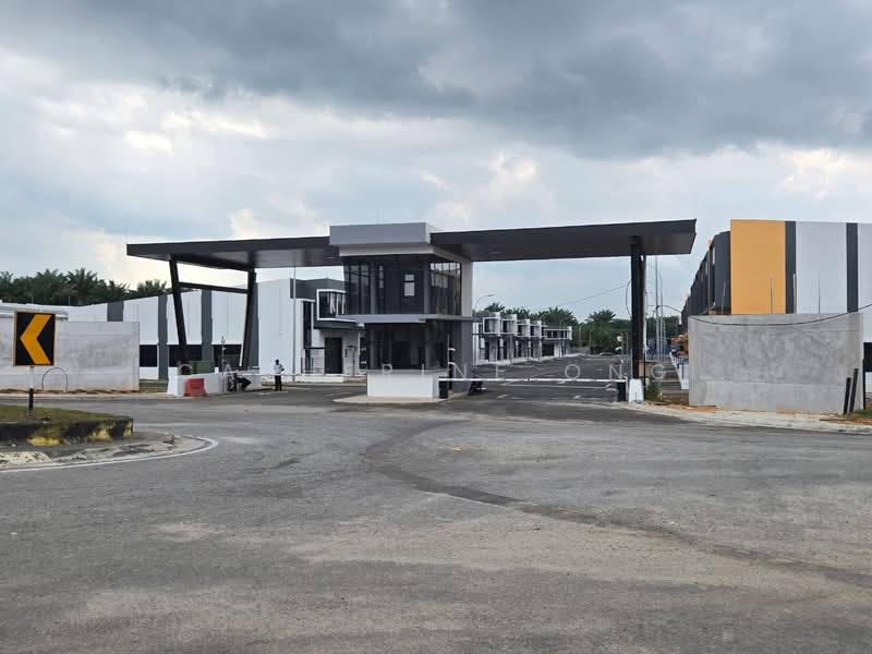 Shop / Office for Rent in Taman Lagenda Putra (Kulai) - Catherine Ong - Exterior - PropertyGuru.com.my