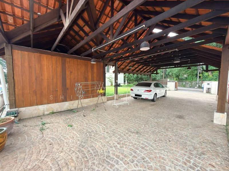Bungalow House untuk Dijual di Seksyen 11 (Shah Alam) - Shiqin Saidin - Car Park - PropertyGuru.com.my