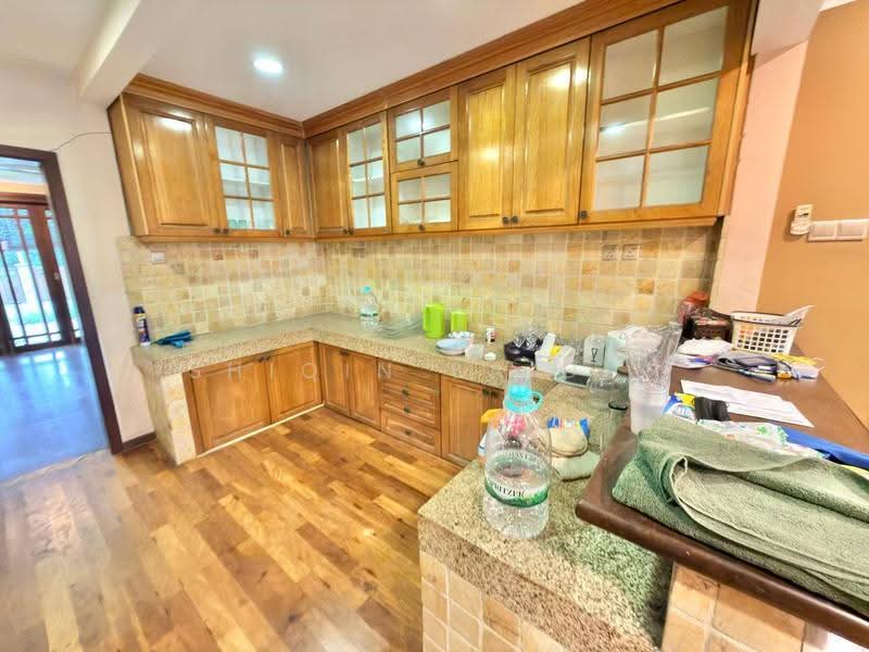 Bungalow House untuk Dijual di Seksyen 11 (Shah Alam) - Shiqin Saidin - Kitchen - PropertyGuru.com.my