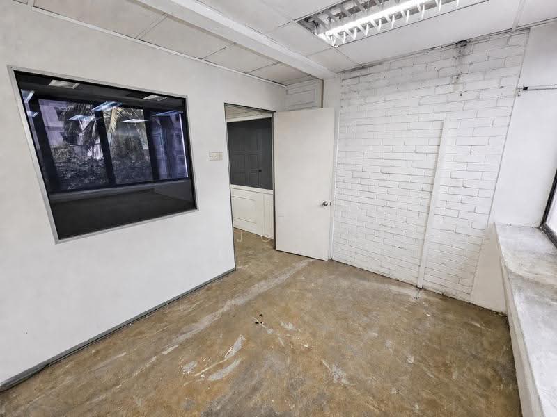 Shop for Rent in SS15 (Subang Jaya) - Lee Jo Surf - Interior - PropertyGuru.com.my