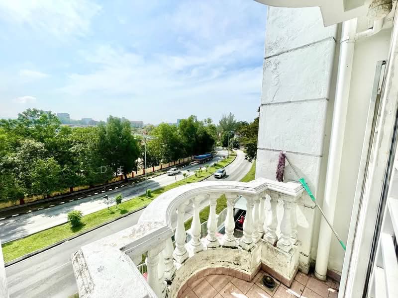 Kondominium untuk Dijual di Casa Mila Victoria - Deeya Yusof - Balcony - PropertyGuru.com.my