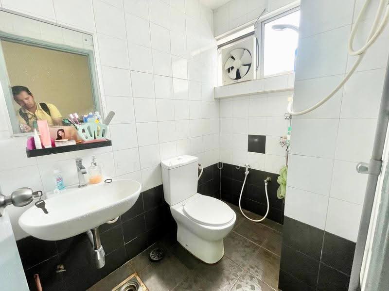 Kondominium untuk Dijual di Casa Mila Victoria - Deeya Yusof - Bathroom - PropertyGuru.com.my
