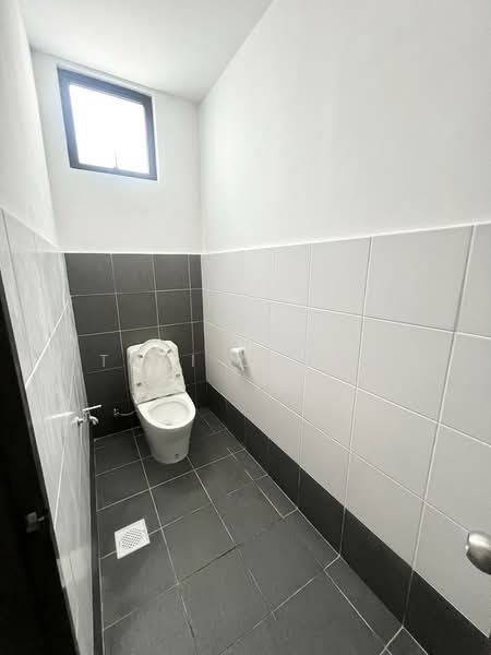 Shop for Rent in Masai (Johor) - Tori Cheon - Bathroom - PropertyGuru.com.my