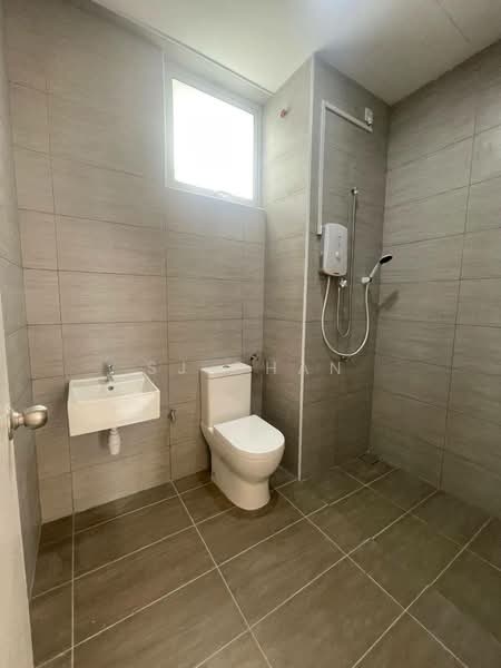 Kediaman Servis untuk Disewa di THE SENAI GARDEN (PANGSAPURI IMPIAN SENAI) - SJ CHAN - Bathroom - PropertyGuru.com.my