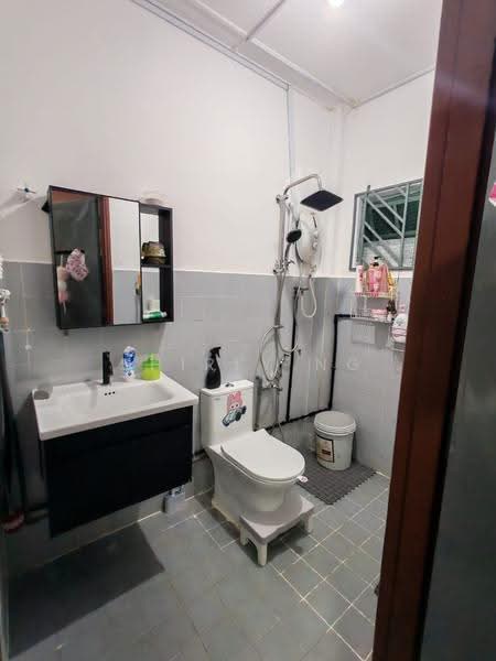 Semi-Detached House for Sale in Bandar Country Homes (Rawang) - Shirly Ng - Bathroom - PropertyGuru.com.my