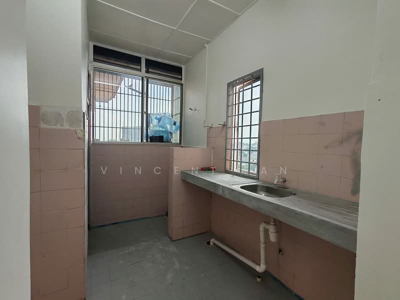 Apartment for Rent at Rajawali Apartment - Vincent Tan - Kitchen - PropertyGuru.com.my