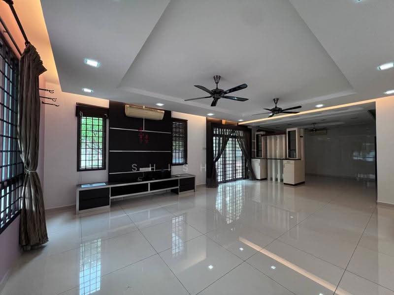 Banglo Pautan untuk Dijual di Austin Perdana (Tebrau) - Shishi . - Living Room - PropertyGuru.com.my