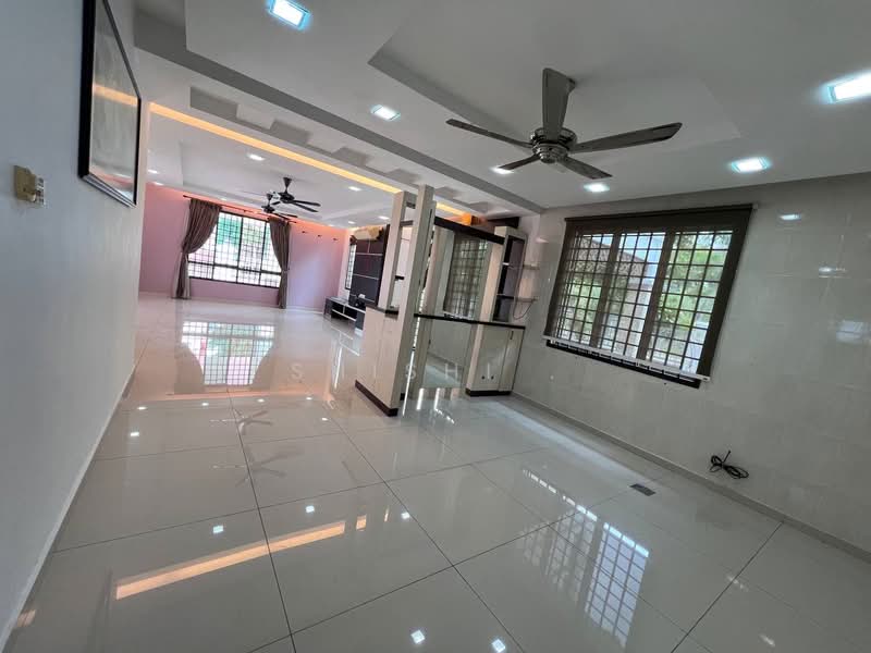 Banglo Pautan untuk Dijual di Austin Perdana (Tebrau) - Shishi . - Living Room - PropertyGuru.com.my