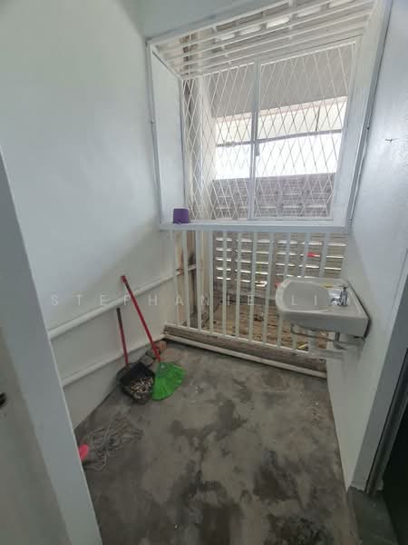 Rumah Flat untuk Dijual di Taman Paya Terubong - Stephanie Lim - Balcony - PropertyGuru.com.my