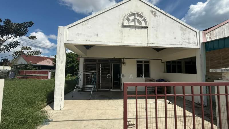 Rumah Teres 1-Tingkat untuk Dijual di Taman Bukit Tiram (Ulu Tiram) - SJ CHAN - Exterior - PropertyGuru.com.my