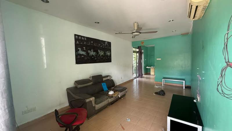 Rumah Teres 1-Tingkat untuk Dijual di Taman Bukit Tiram (Ulu Tiram) - SJ CHAN - Living Room - PropertyGuru.com.my