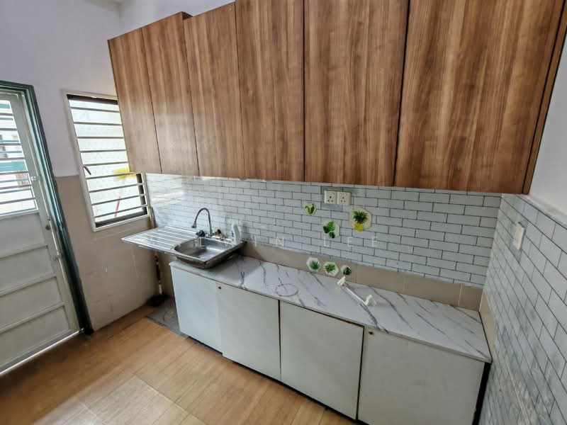 Rumah Teres 2-Tingkat untuk Disewa di Bandar Bukit Raja (Klang) - Alwin Lee - Kitchen - PropertyGuru.com.my