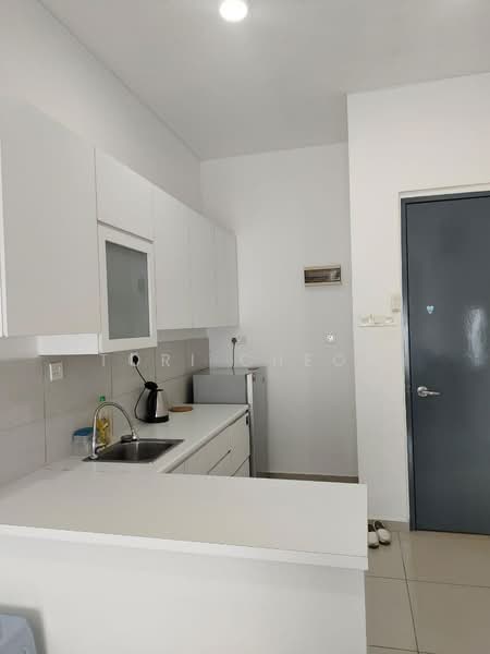 Service Residence for Rent at D'carlton (Residensi Seri Mega) - Tori Cheon - Kitchen - PropertyGuru.com.my