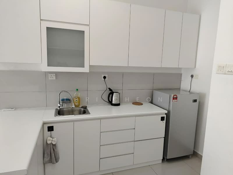Service Residence for Rent at D'carlton (Residensi Seri Mega) - Tori Cheon - Kitchen - PropertyGuru.com.my