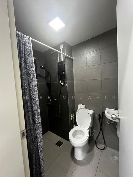 Kondominium untuk Disewa di Sky Awani Residensi 4 - Ameer Mujahid - Bathroom - PropertyGuru.com.my