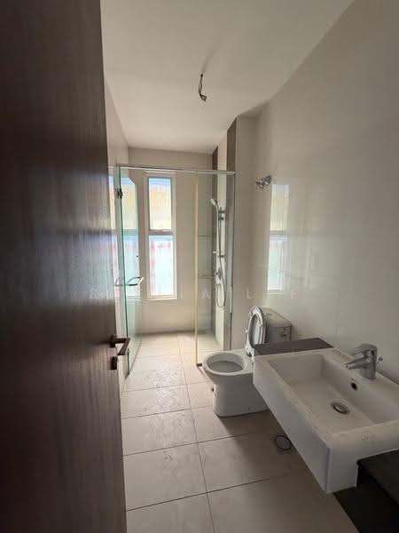 Bungalow House for Sale in Bandar Sungai Long (Selangor) - Stella Lee - Bathroom - PropertyGuru.com.my