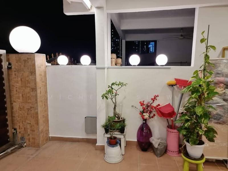 Rumah Teres untuk Dijual di Taman Sri Aman (Cheras) - Michelle Siow - Balcony - PropertyGuru.com.my