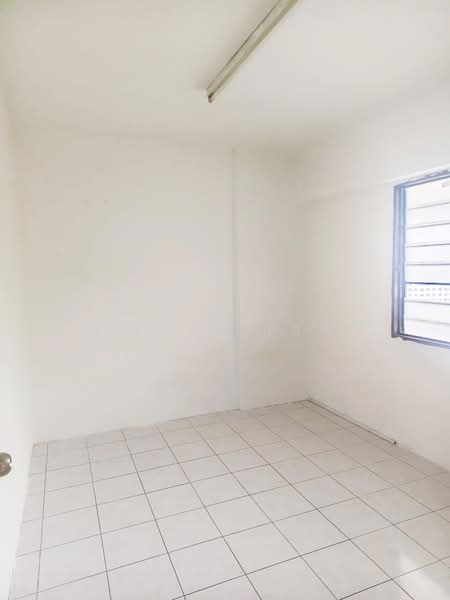 Pangsapuri untuk Disewa di Desa Indah Block 86 - Jerry Tan - Interior - PropertyGuru.com.my