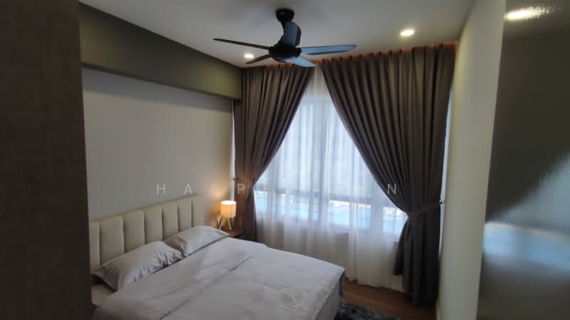 Kediaman Servis untuk Dijual di Millerz Square Serviced Residence - Harper Tan - Bedroom - PropertyGuru.com.my