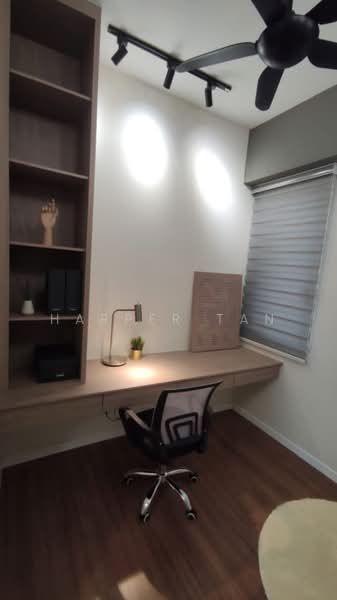 Kediaman Servis untuk Dijual di Millerz Square Serviced Residence - Harper Tan - Study - PropertyGuru.com.my