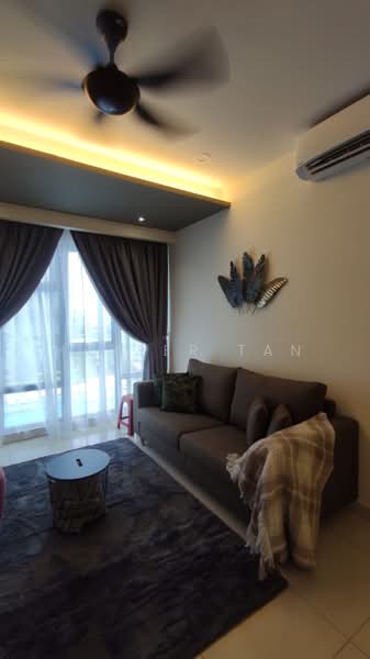 Kediaman Servis untuk Dijual di Millerz Square Serviced Residence - Harper Tan - Living Room - PropertyGuru.com.my