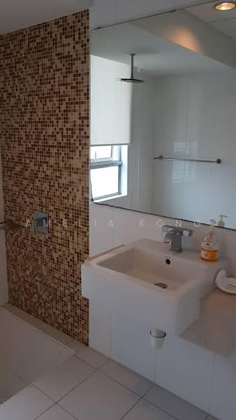 Kediaman Servis untuk Dijual di Solaris Dutamas - Amelia Kong - Bathroom - PropertyGuru.com.my