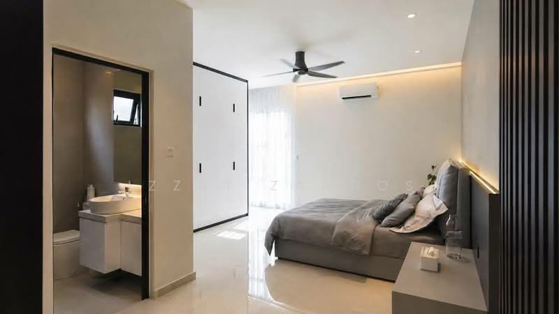 Bungalow House for Sale in Kampung Melayu Ampang (Ampang) - Izzat Zamros - PropertyGuru.com.my