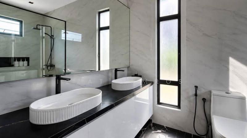 Bungalow House for Sale in Kampung Melayu Ampang (Ampang) - Izzat Zamros - PropertyGuru.com.my
