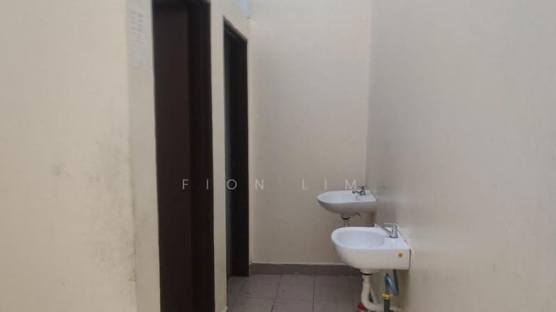 Kilang Berkembar untuk Disewa di Kempas Utama (Tebrau) - Fion Lim - Bathroom - PropertyGuru.com.my