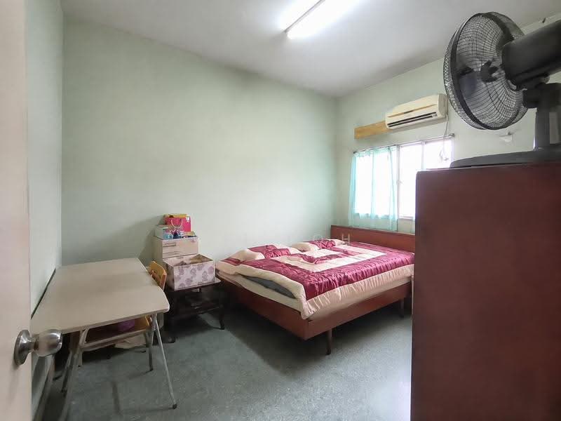 2-storey Terraced House for Sale in Taman Paramount (Petaling Jaya) - Wil Koh - Bedroom - PropertyGuru.com.my