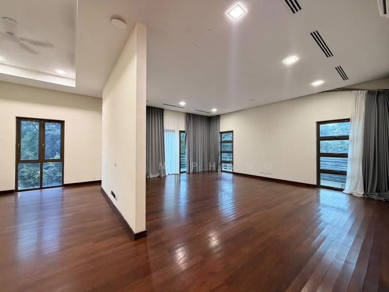 Bungalow House for Sale in Taman Tunku (Bukit Tunku (Kenny Hills)) - Evon Phang - Living Room - PropertyGuru.com.my
